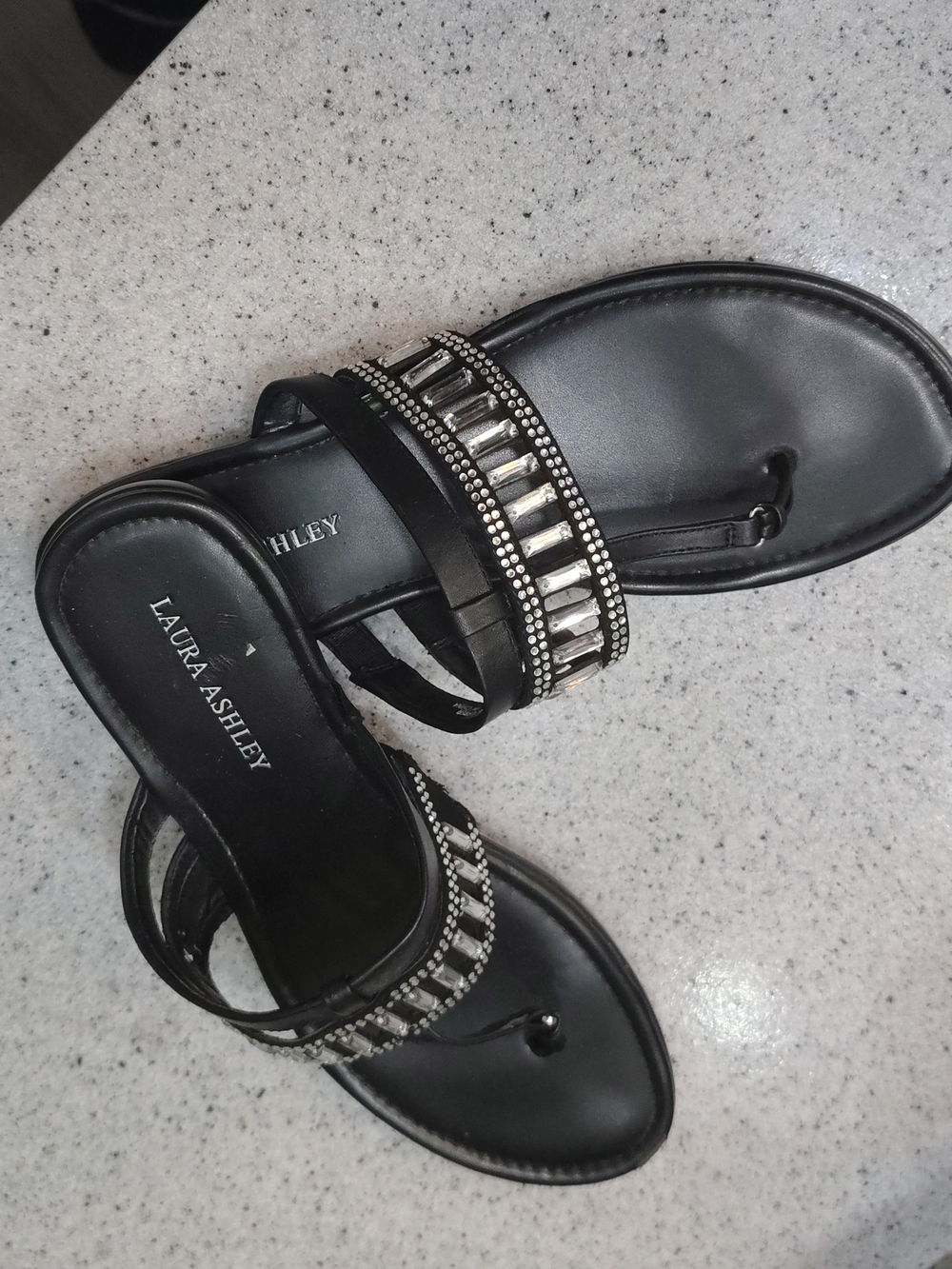 Laura Ashley Black 🌌Embellished Toe-Loop Sandals - Picture 3 of 4